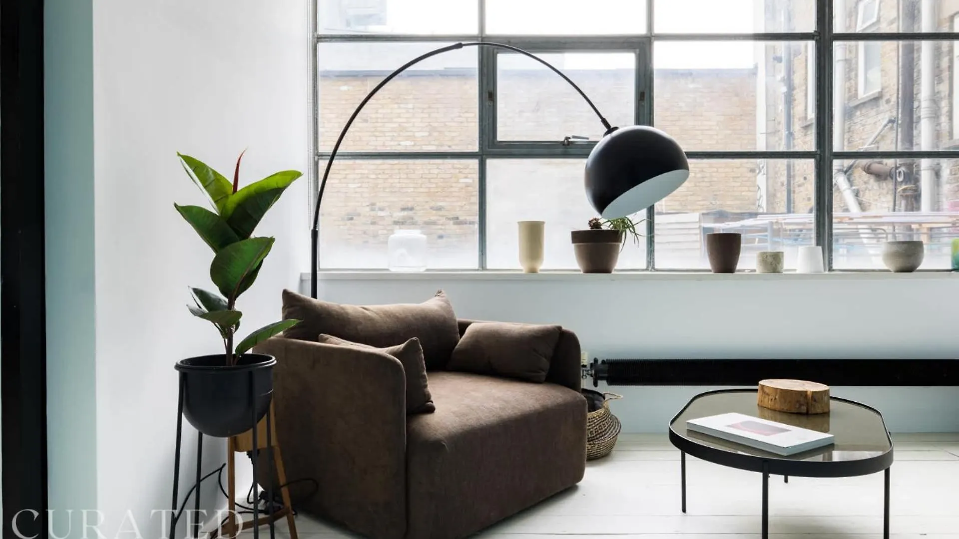 Spacious & Bright Loft Apartment - Shoreditch London