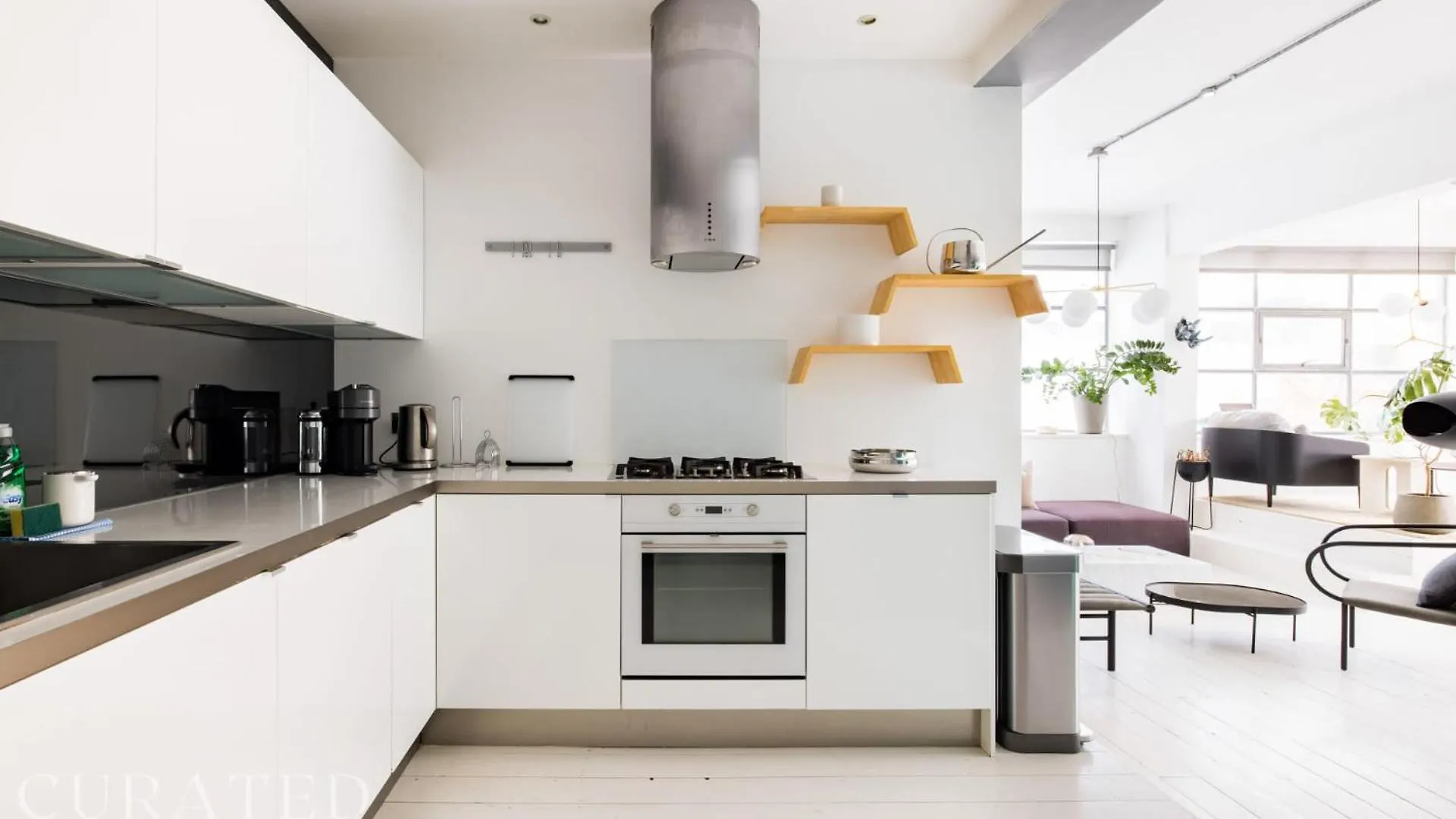 Spacious & Bright Loft Apartment - Shoreditch London