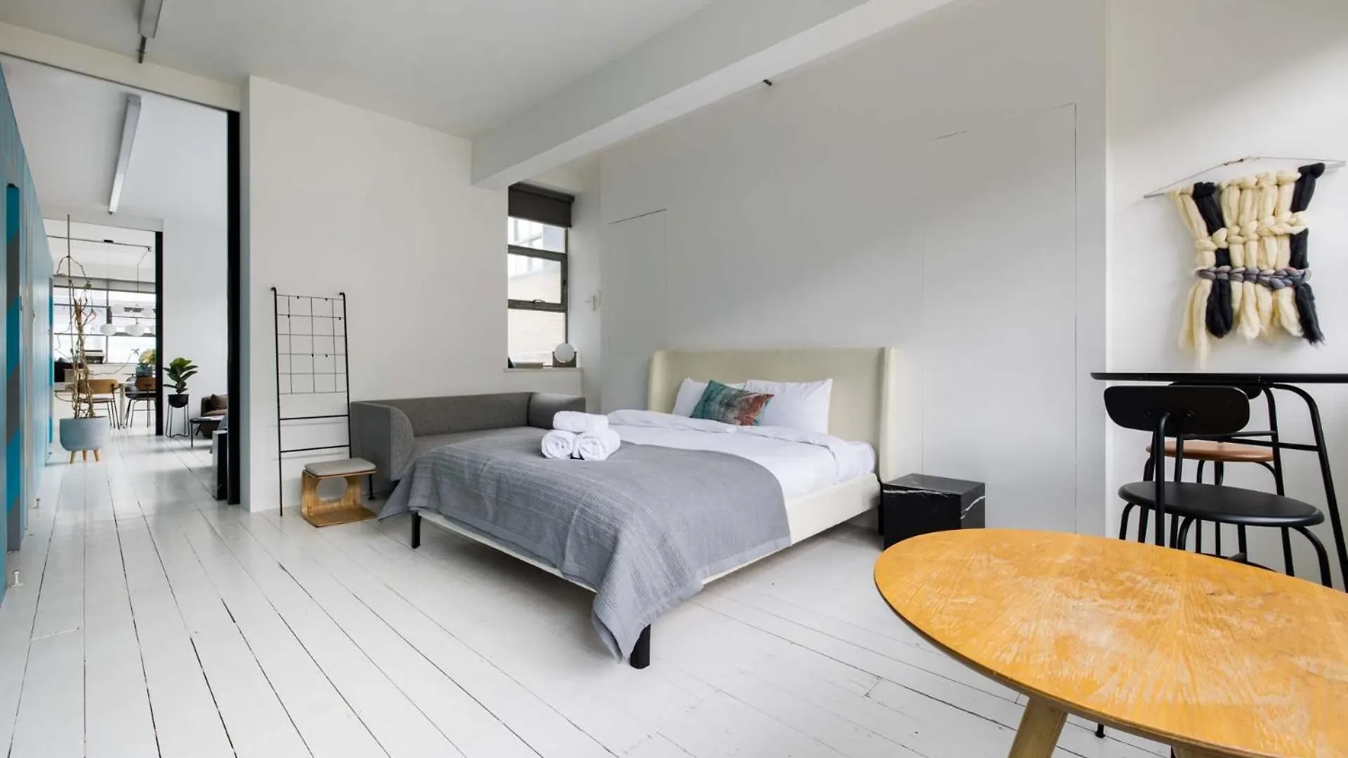 Spacious & Bright Loft Apartment - Shoreditch London United Kingdom